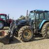 105572 New Holland Ford 8240 02