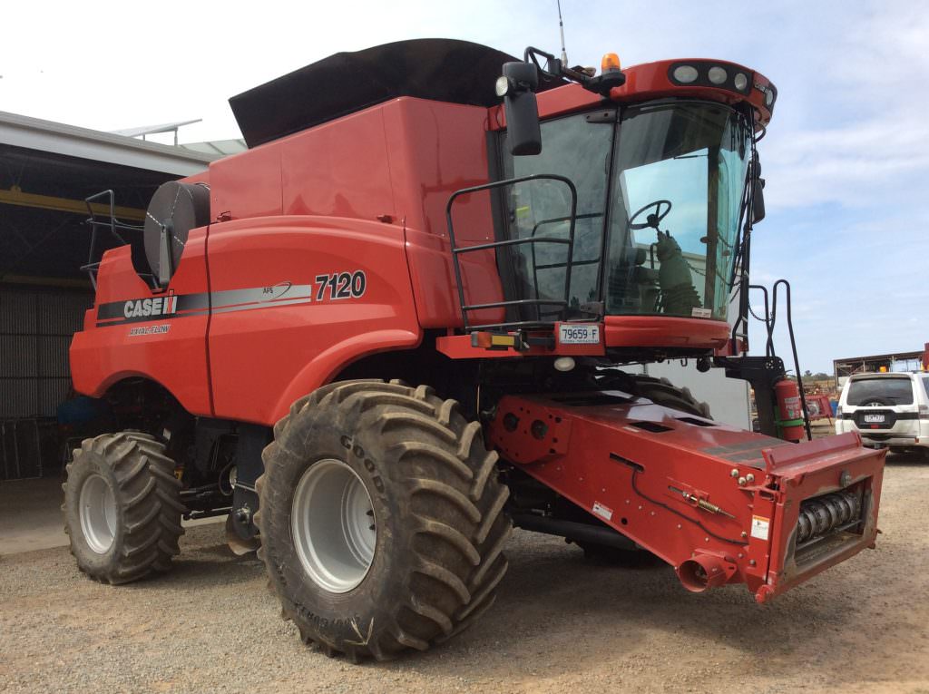 CASE IH 7120, 2011 - OConnors Farm Machinery